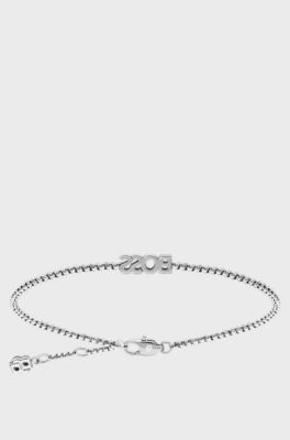 Sleek bracelet for day-to-evening wear, Silver tone