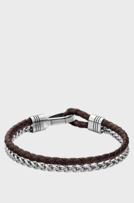 Pulsera de piel trenzada marr&oacute;n con acero inoxidable, Tono plateado