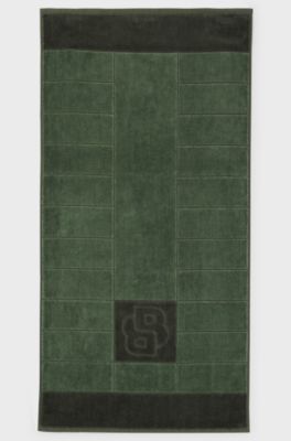 Cotton hand towel with carved Double B monogram, Green