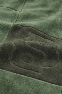 Cotton hand towel with carved Double B monogram, Green
