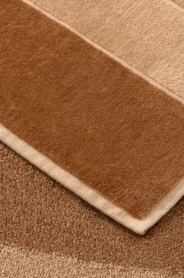 Cotton hand towel with carved Double B monogram, Light Brown