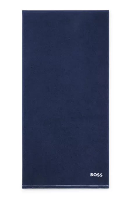 Cotton hand towel with contrast embroidered logo