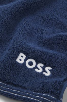 Cotton hand towel with contrast embroidered logo, Dark Blue