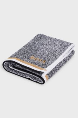 Toalla de mano en jacquard de algod&oacute;n con raya de la marca, Gris