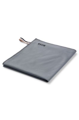 Handdoek voor op reis van microvezelstof met kenmerkend gestreepte lus, Donkergrijs