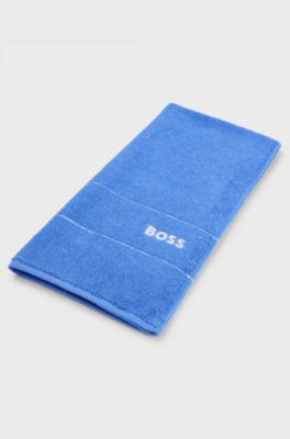 Handtuch aus Baumwolle mit wei&szlig;er Logo-Stickerei, Blau