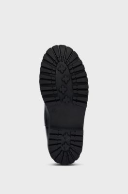 Kids' Chelsea boots in patent leather with monogram panels, Black