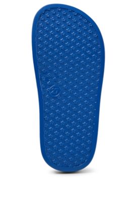 Kids' slides with 3D stripe and logo, Blue