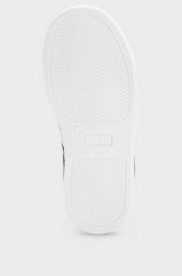 Kids' lace-up trainers in leather with signature stripe, Black