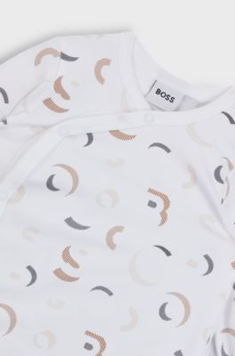 Gift-boxed sleepsuit and hat set for babies, Patterned