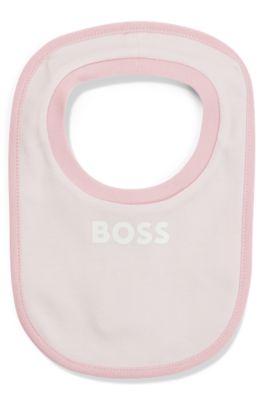 Gift-boxed sleepsuit and bib set for babies, light pink