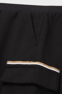 Pantaloni cargo per bambini in piqu&eacute; elasticizzato con etichetta con logo, Nero