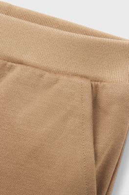 Pantaloni cargo per bambini in piqu&eacute; elasticizzato con etichetta con logo, Marrone