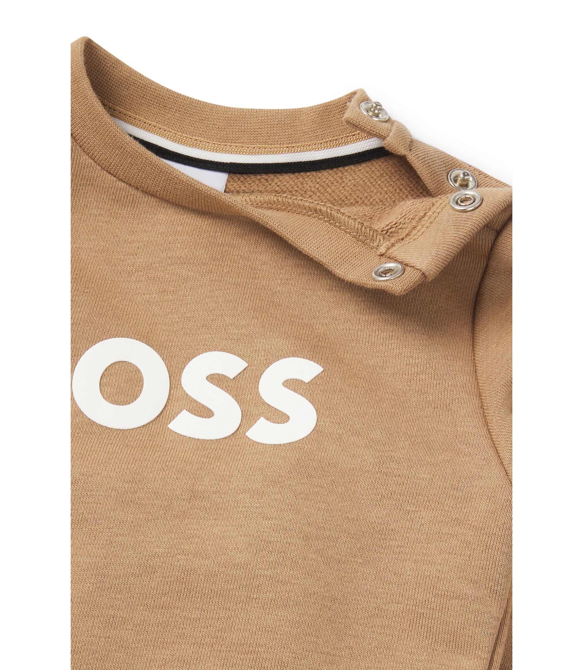 【関税込み】BOSS ベージュ ロゴアップリケ スウェットシャツ BOSS - キッズ スウェットシャツ コットンブレンドフリース ロゴ