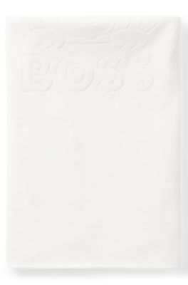 Gift-boxed blanket for babies with red-panda artwork, White