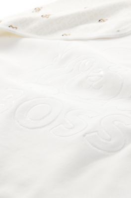 Gift-boxed blanket for babies with red-panda artwork, White