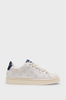 Imitatieleren kindersneakers met monogrammen, Lichtbeige