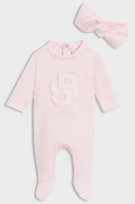 Gift-boxed sleepsuit and headband set for babies, light pink