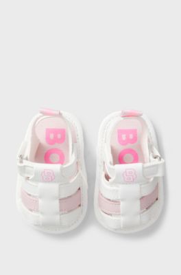 Leren sandalen voor baby&rsquo;s in een cadeaubox, Lichtroze