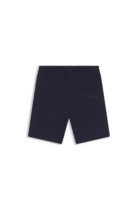 Shorts para niños en forro polar elástico arrugado