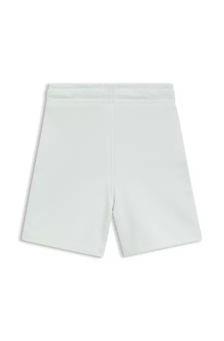 Shorts para niños de forro polar con etiqueta con logo