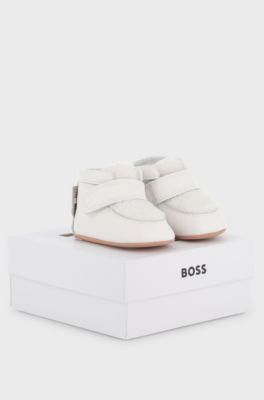 Baby slippers in gift box, Natural