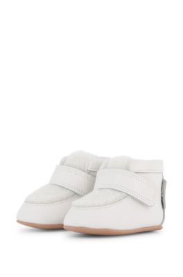 Pantofole per neonati in confezione regalo, Colore neutro