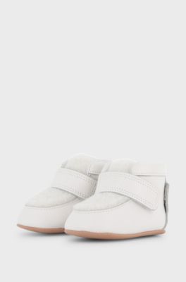 Baby slippers in gift box, Natural