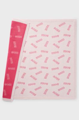 Gift-boxed blanket for babies with jacquard-woven logos, light pink