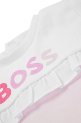 Gift-boxed set of baby sleepsuit and bib, light pink