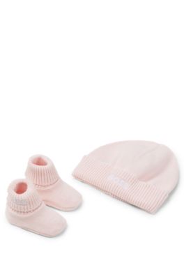 Gift-boxed set of baby beanie hat and booties, light pink