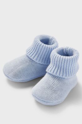 Gift-boxed set of baby beanie hat and booties, Light Blue