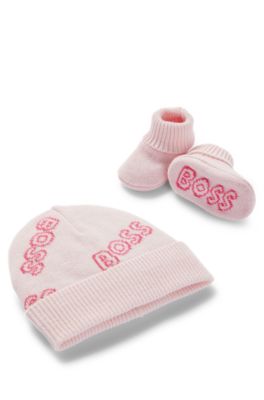 Gift-boxed set of baby beanie hat and booties, light pink