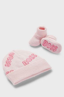 Gift-boxed set of baby beanie hat and booties, light pink