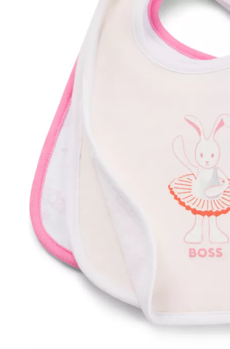 Coffret cadeau avec trois bavoirs à logo pour bébé