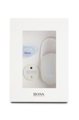 Boss Coffret Cadeau Compose D Une Sucette Pour Bebe Et De Ses Accessoires