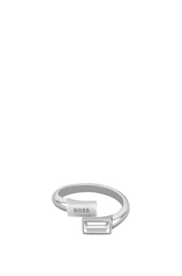Bague argentée ornée de cristaux baguette