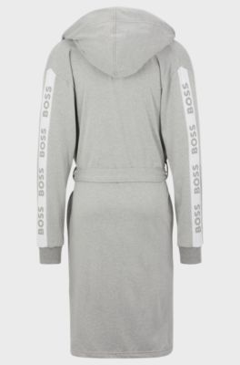 Grauer Morgenmantel mit Kapuze und Logo-Print an den &Auml;rmeln, Grau