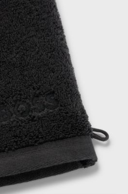 Cotton wash mitt with embroidered logo, Black