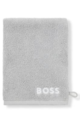 Cotton wash mitt with contrast embroidered logo 1