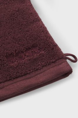 Cotton wash mitt with embroidered logo, Dark Red