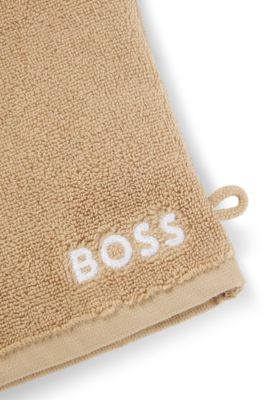 Egyptian-cotton wash mitt with contrast logo, Beige