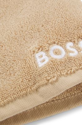Egyptian-cotton wash mitt with contrast logo, Beige