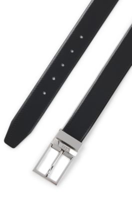 Cintur&oacute;n de piel con trabilla met&aacute;lica con la marca, Negro