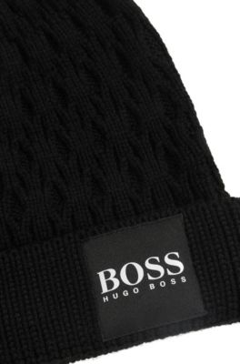 Knitted beanie hat in structured virgin wool, Black