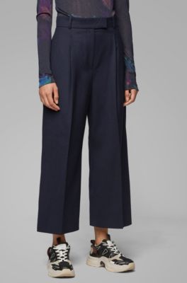 relaxed cropped pants