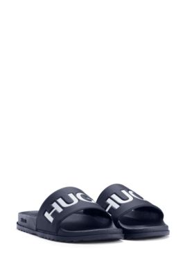Italian-made slides with contrast logo