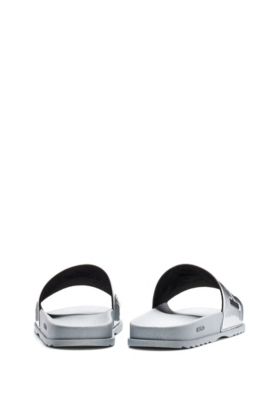 Italian-made metallic sliders with contrast logo, Silver