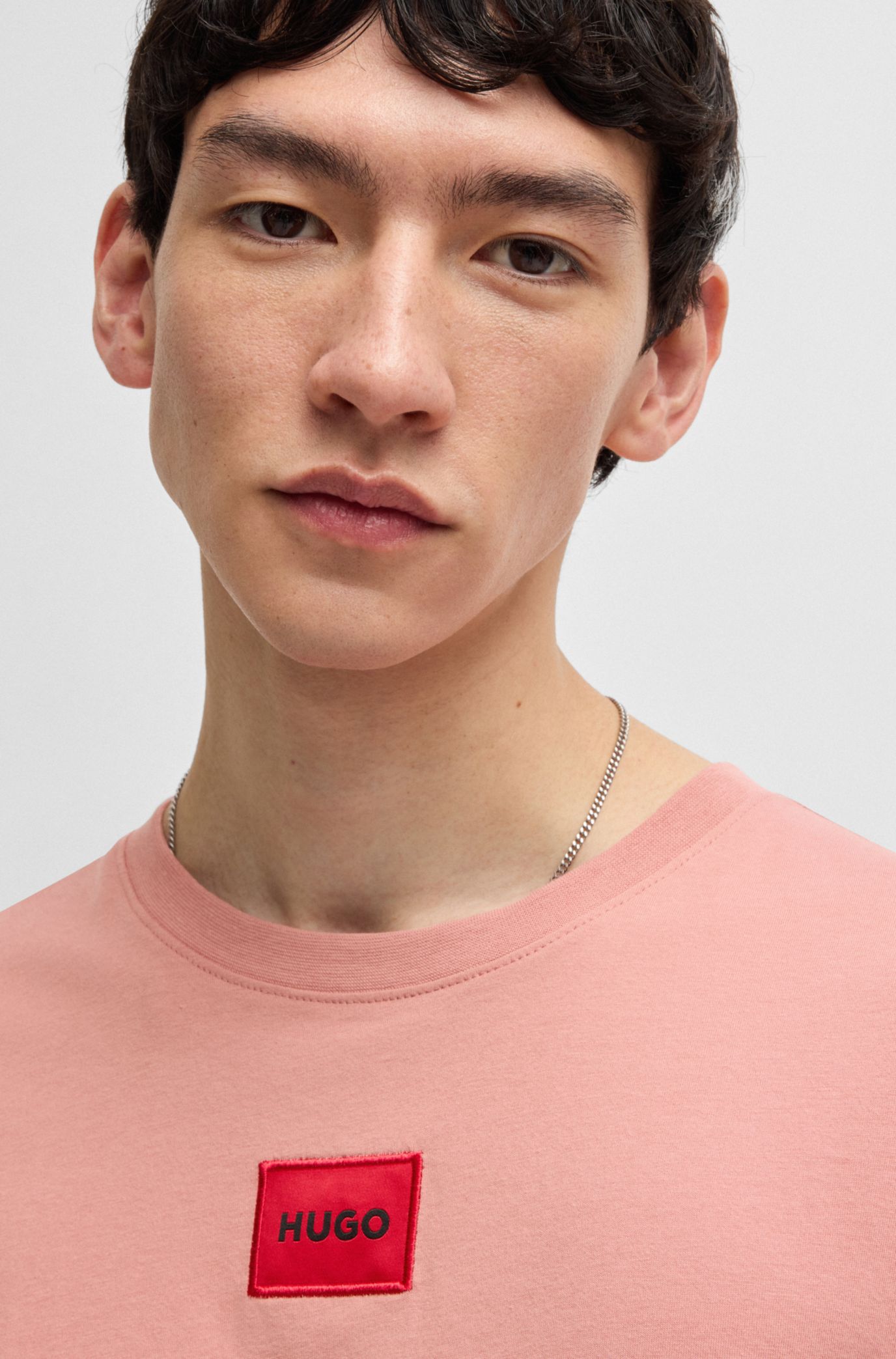 HUGO - Cotton-jersey T-shirt with logo label - light pink