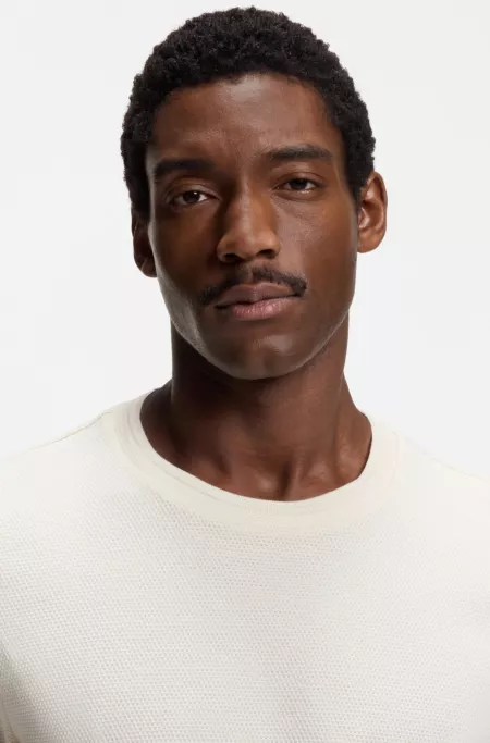 Bubble-jacquard structure T-shirt in a cotton blend